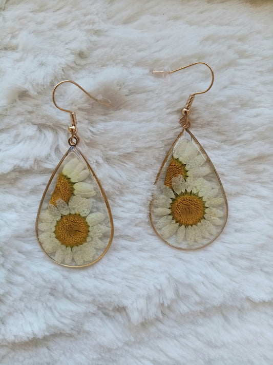 Beautiful Dried White Flower Teardrop Earrings