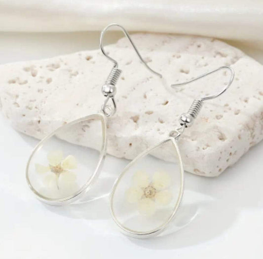 Gorgeous Dainty Boho White Dried Flower Earrings