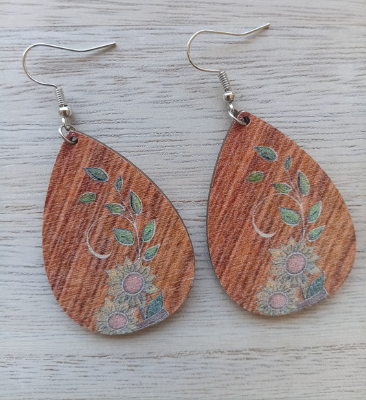 Vintage Wooden Floral Design Earrings